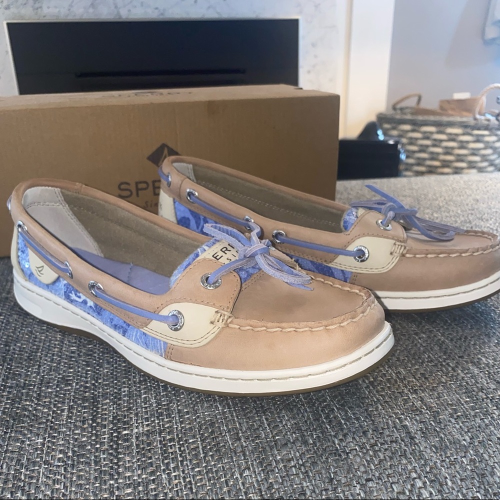🍒SOLD🍒 NWOT Sequin Sperry Topsider